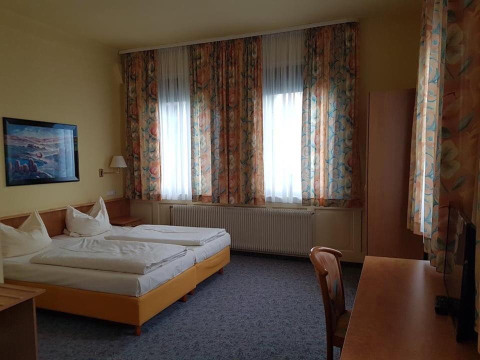 Traube Hotel Oeffingen Fellbach Ngoại thất bức ảnh